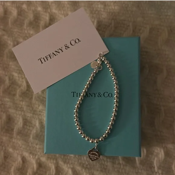 Tiffany & Co. Silver Bracelet with Elegant Design - Picture 3 of 4